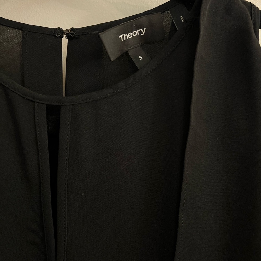 Theory Desiraya Cold Shoulder Flutter Sleeve Top - image 5